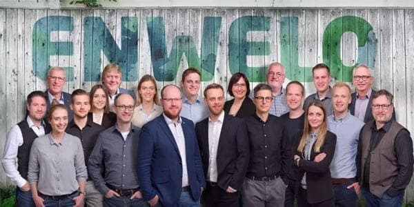 Gruppenfoto der Mitarbeiter von Enwelo