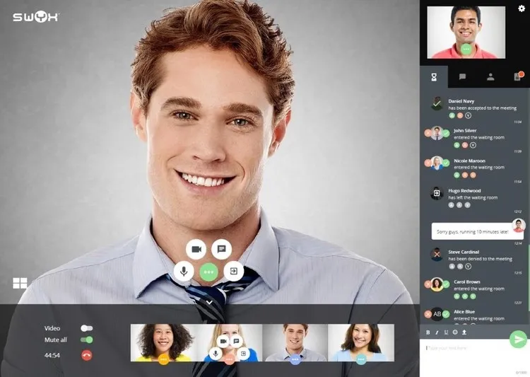 Ein Videocall einer Person mit der Swyx Teams